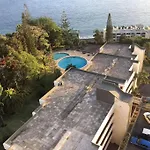 Sunny Bayhill With Swimming Pool * Funchal (Madeira)
