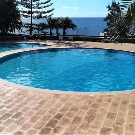 Sunny Bayhill With Swimming Pool Apartman *