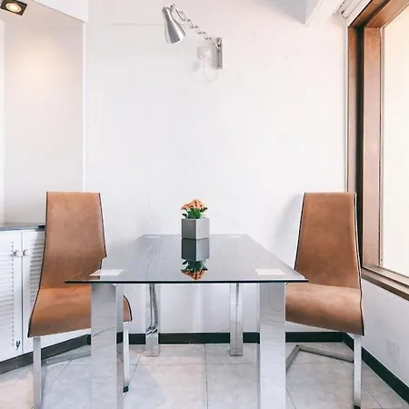 Sunny Bayhill With Swimming Pool *