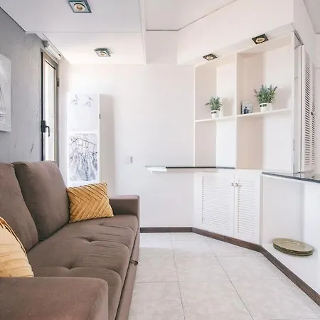 Sunny Bayhill With Swimming Pool