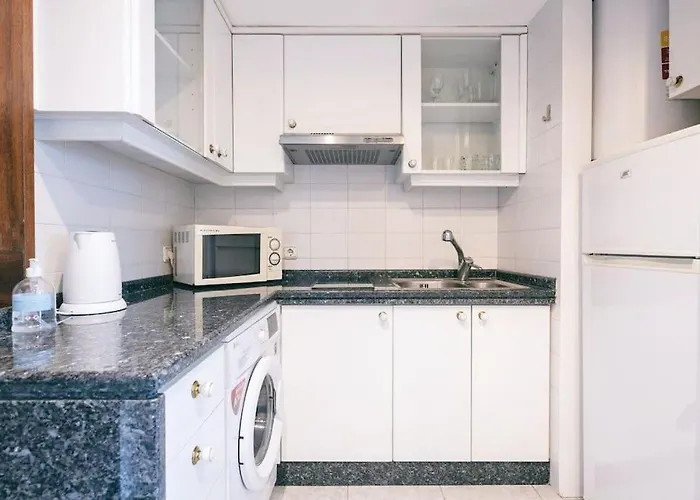 Sunny Bayhill With Swimming Pool Funchal (Madeira)